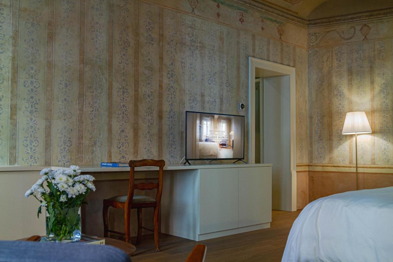 Palazzo Glori 6 Hotel เกรโมนา ภายนอก รูปภาพ